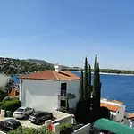 Fuer 4 Personen Laguna 5 By Interhome * Primošten