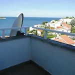 Fuer 4 Personen Laguna 5 By Interhome Primošten