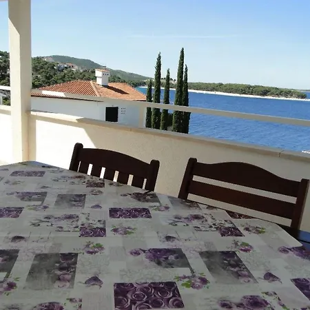 Fuer 4 Personen Laguna 5 By Interhome * Primošten