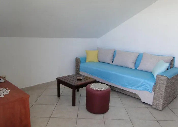 Fuer 4 Personen Laguna 5 By Interhome