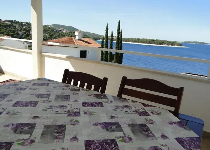 Fuer 4 Personen Laguna 5 By Interhome * Primošten