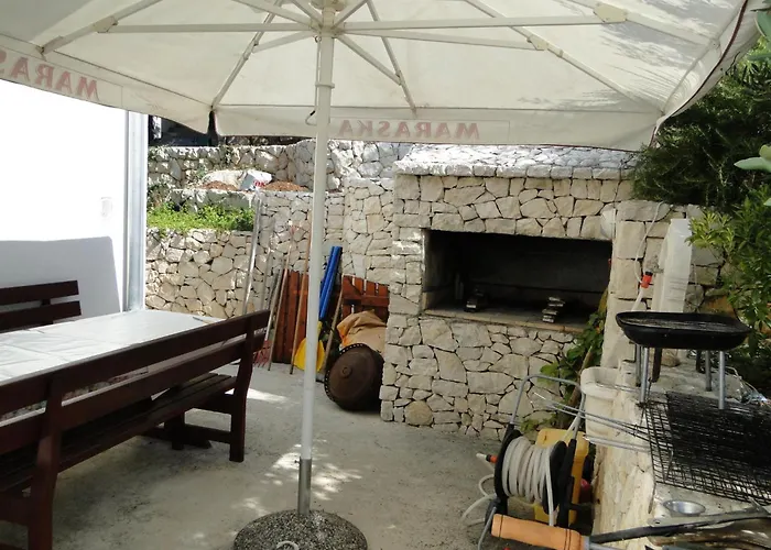 Appartement Fuer 4 Personen Laguna 5 By Interhome Primošten